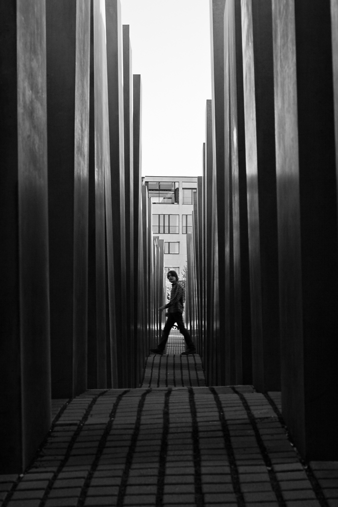 Mending The Past ⋅ Berlin, Germany ⋅ 2007